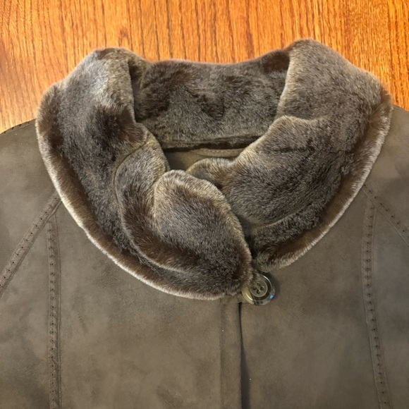 GALLERY COATS 2X NWT Smoke Faux Shearling Trim Coat  Plush Fur Collar & Cuffs - Picture 2 of 7